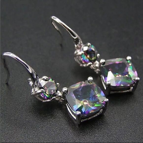 #16 Gorgeous Zircon Drop Earrings - Picture 2 of 6
